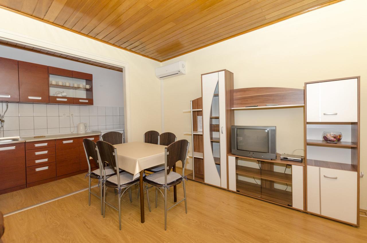 Apartments Katica 普利莫顿 外观 照片