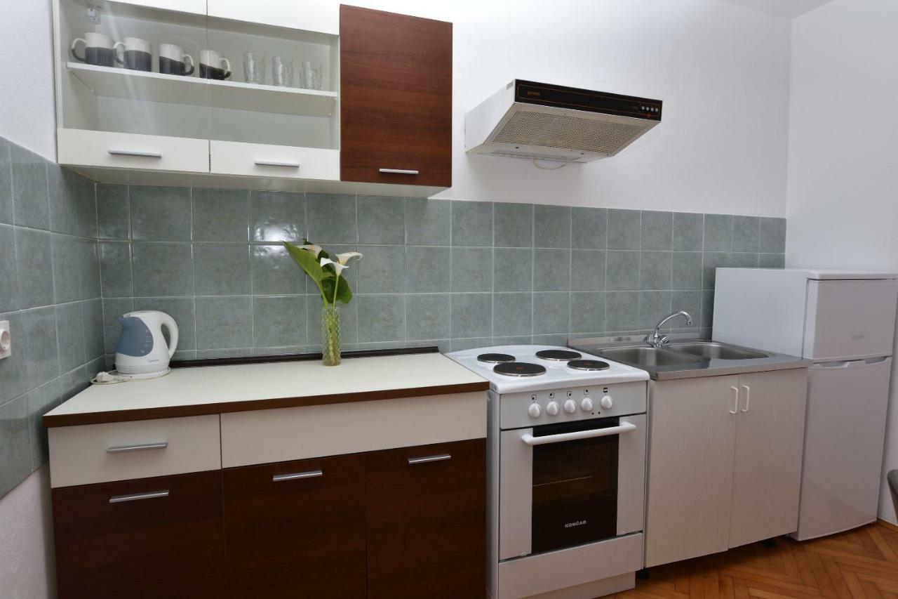 Apartments Katica 普利莫顿 外观 照片
